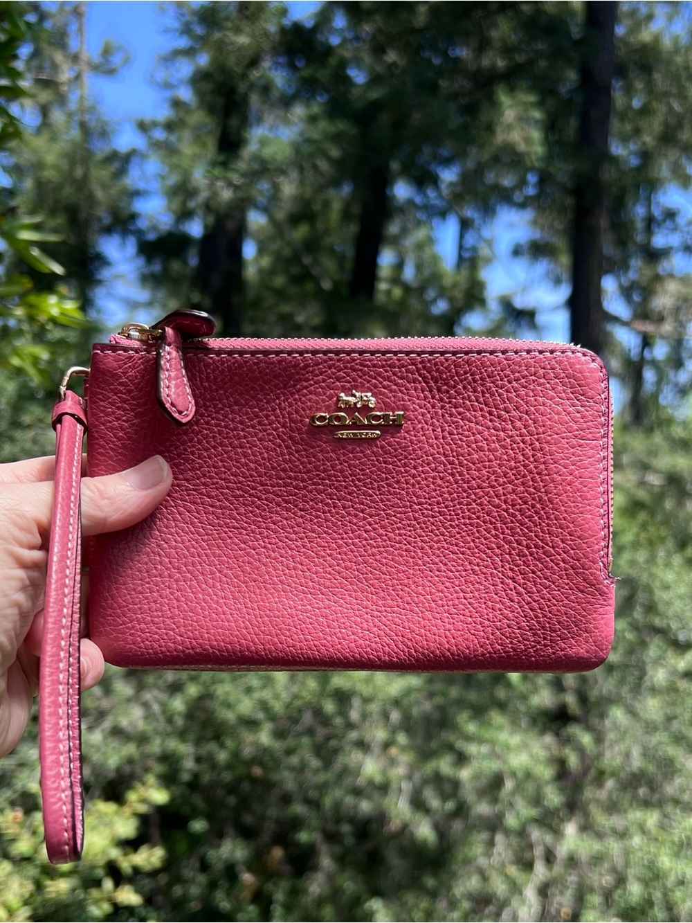 COACH Pebbled Leather Wristlet Double Zip Cardholder Wallet Pink w Gold Hardware